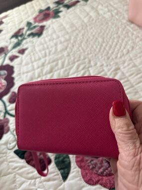 Women's Zip Wallet - Magenta